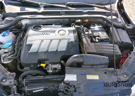 2014 Volkswagen Jetta 2.0L Tdi from USA, damaged, VIN 3VWLL7AJ3EM290630